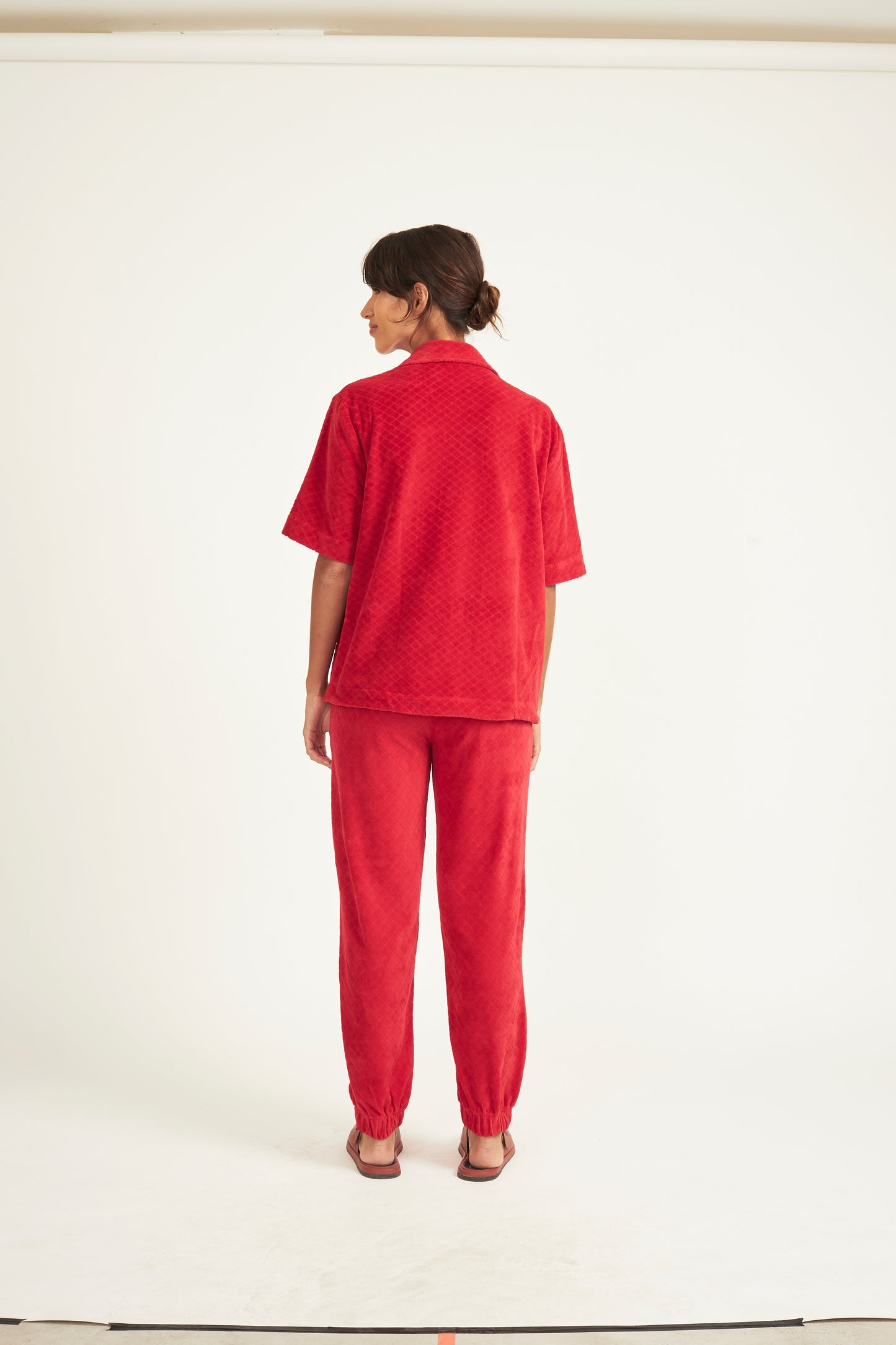 RED PANTS CAROLINA HERÉDIA