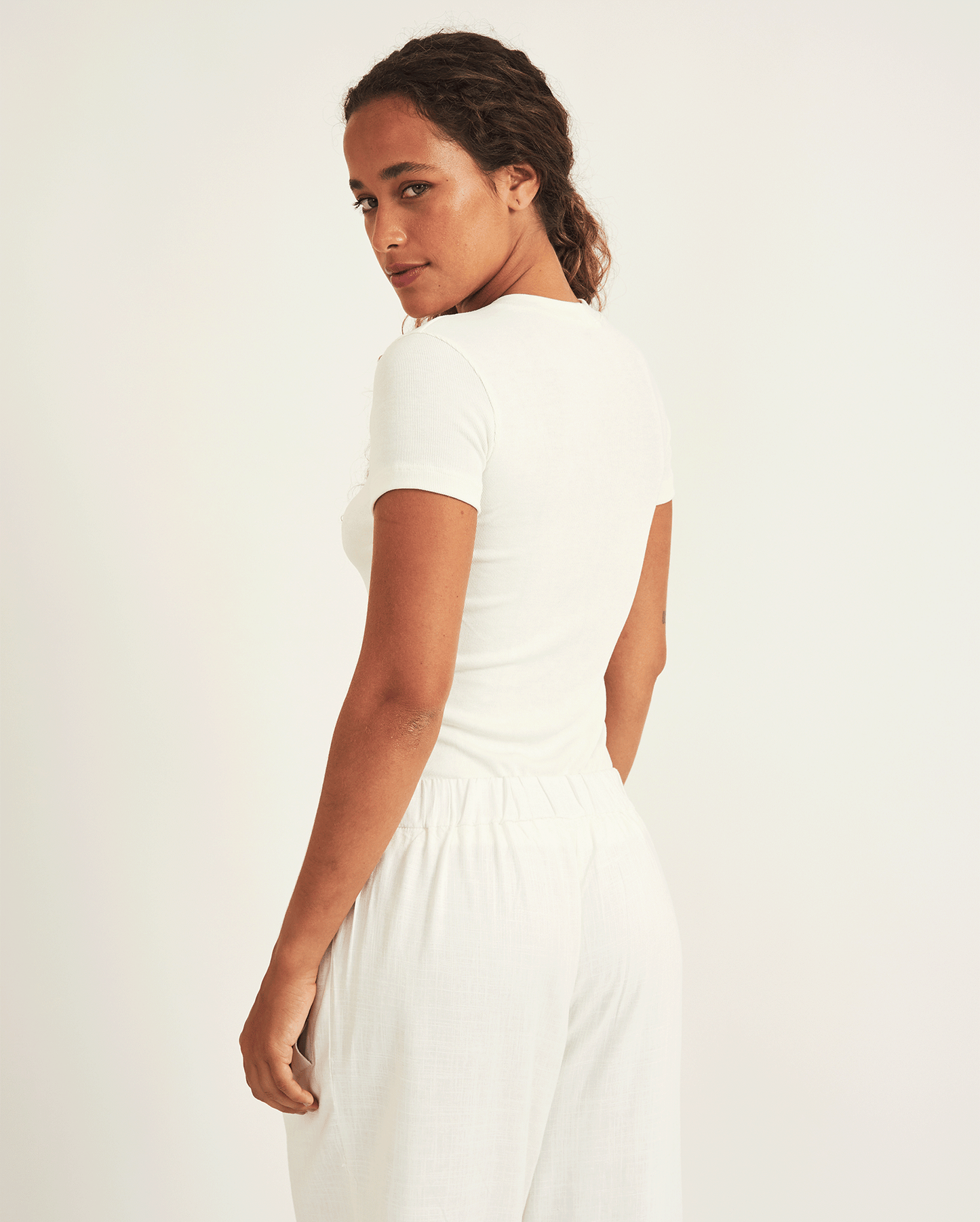 BEIGE T-SHIRT