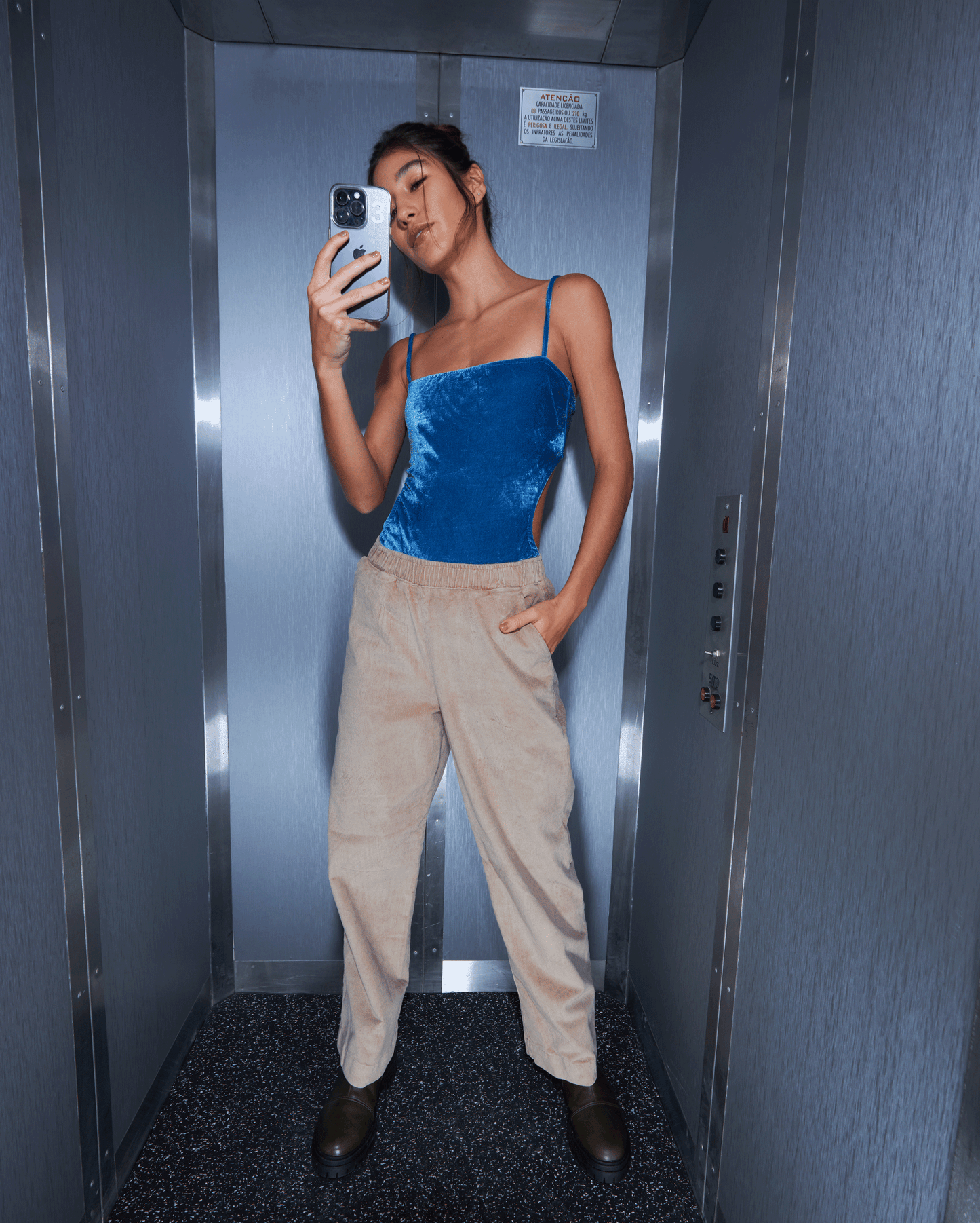 BEIGE PANTS