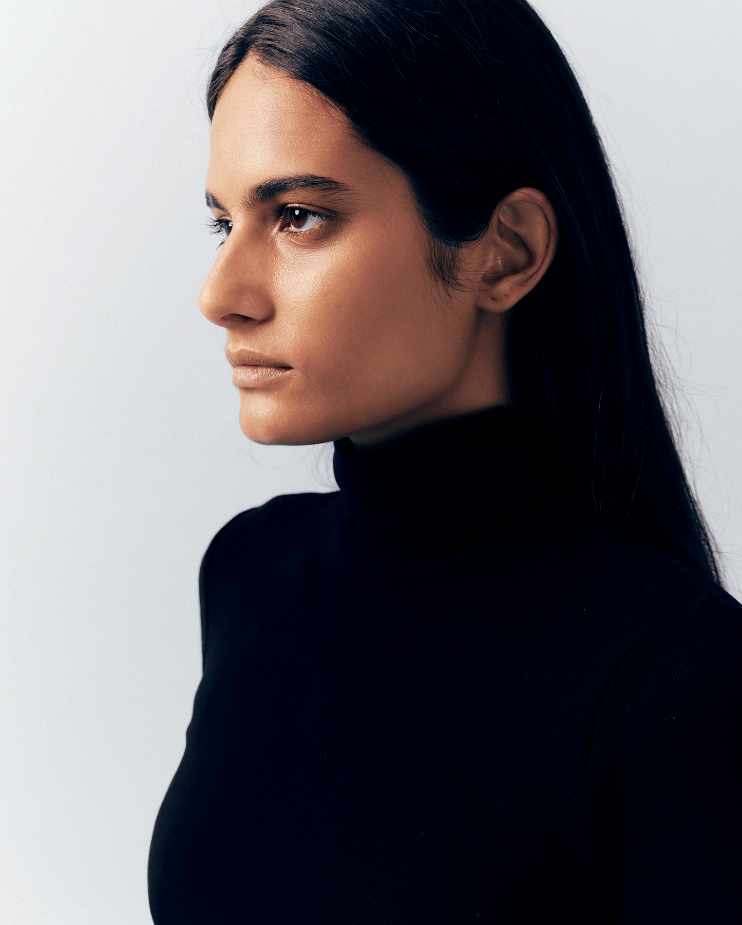 BLACK T-SHIRT
