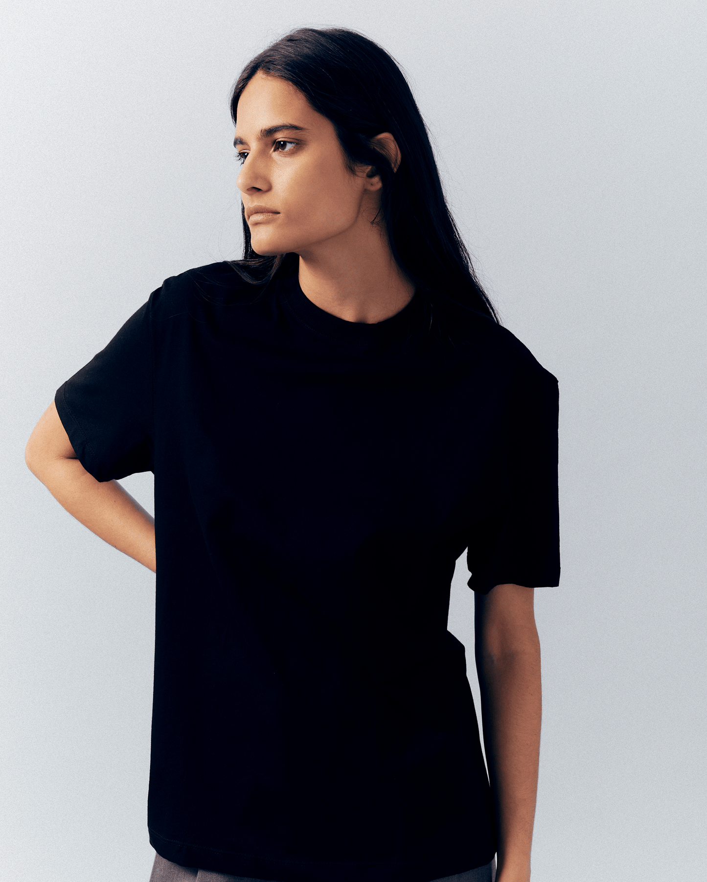 BLACK T-SHIRT