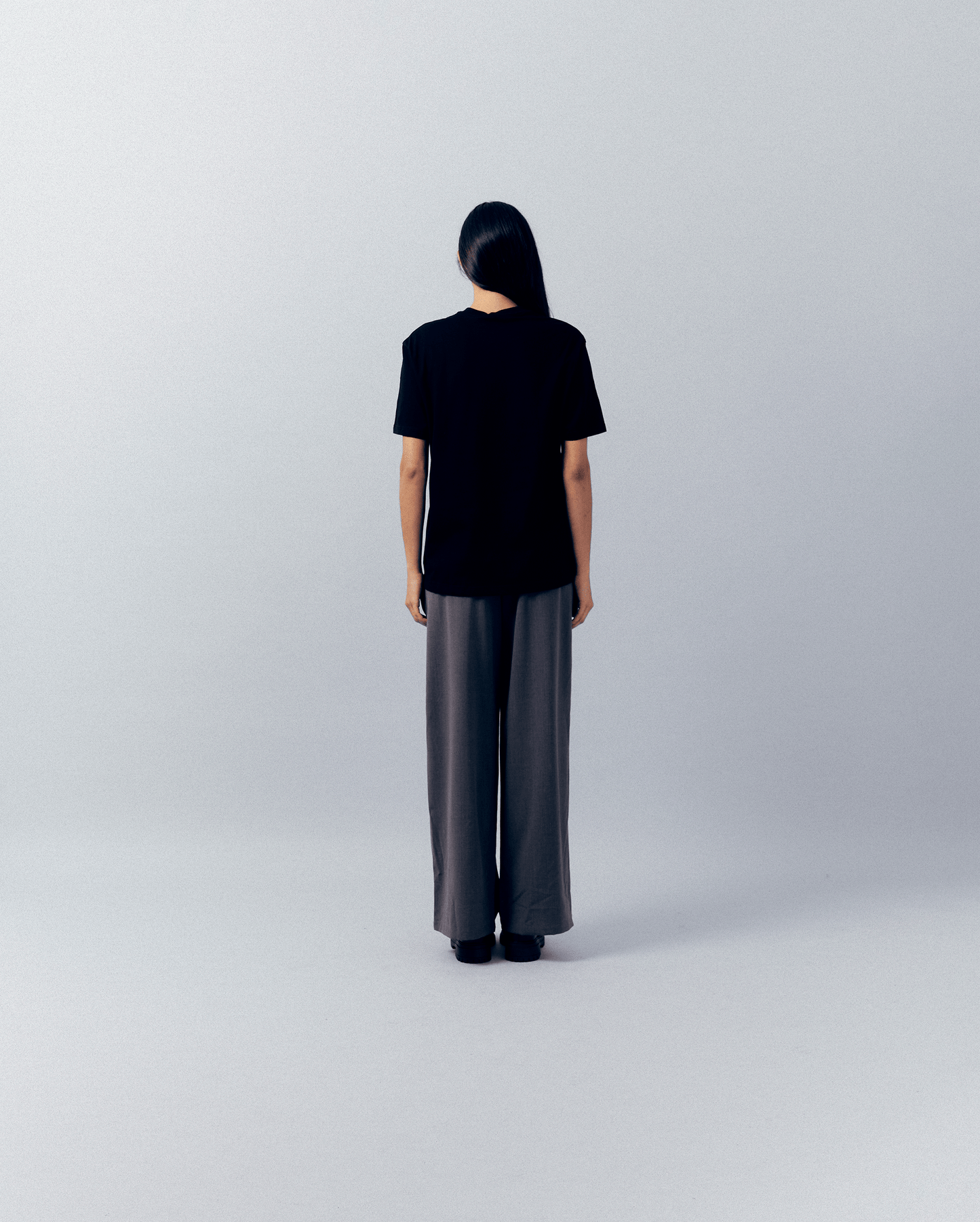 BLACK T-SHIRT