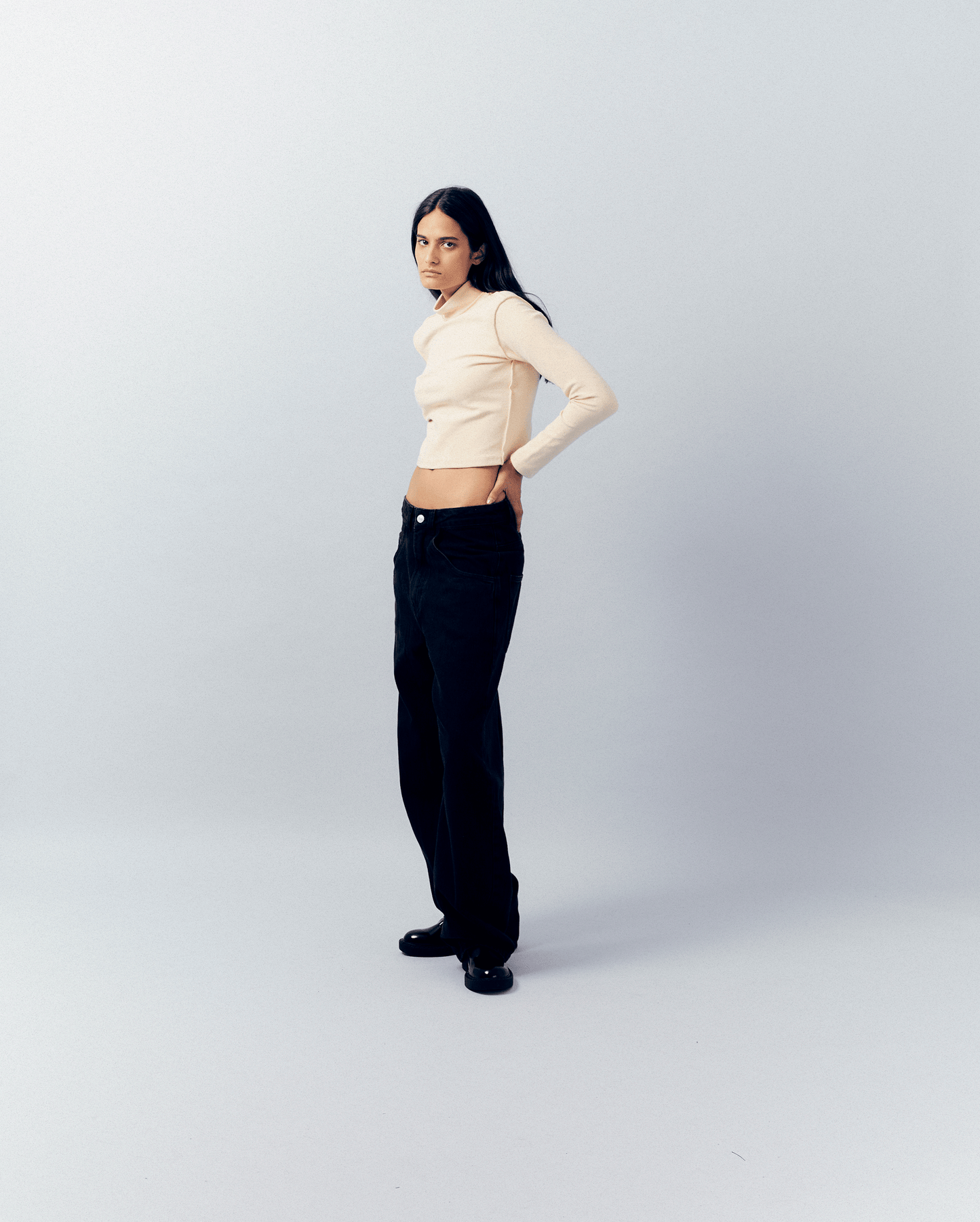 BEIGE TOP