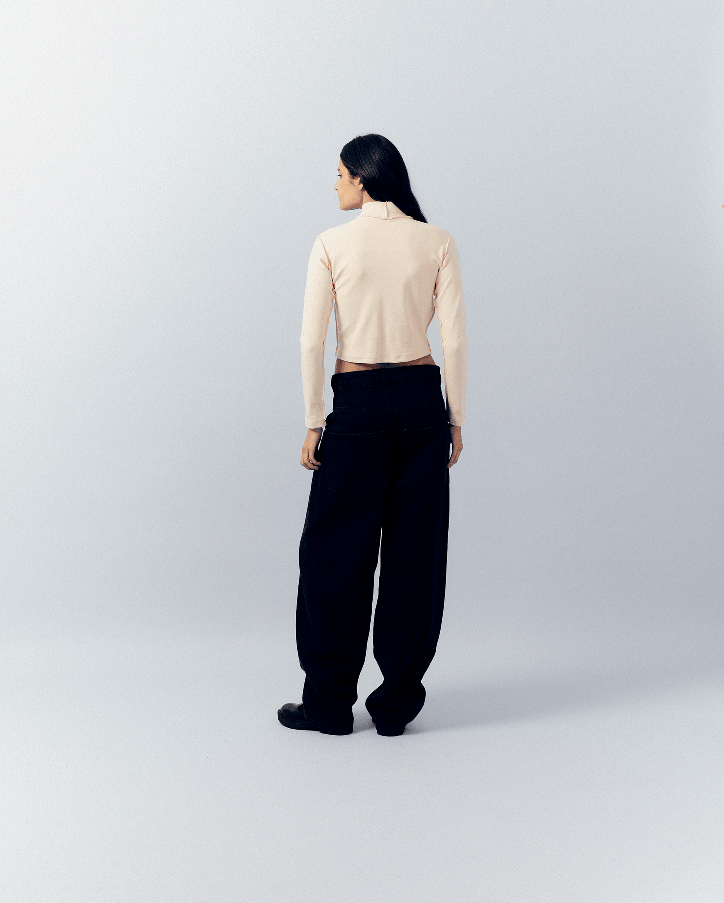 BEIGE TOP
