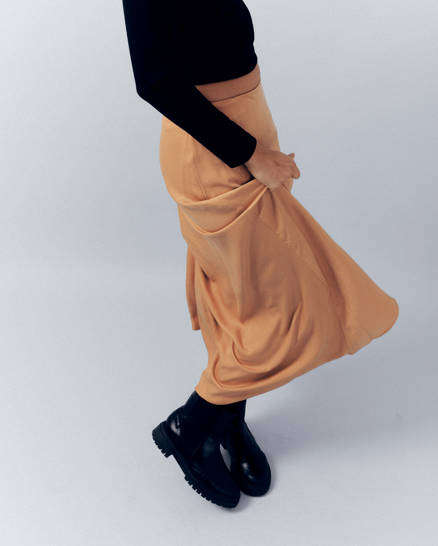 BEIGE SKIRT