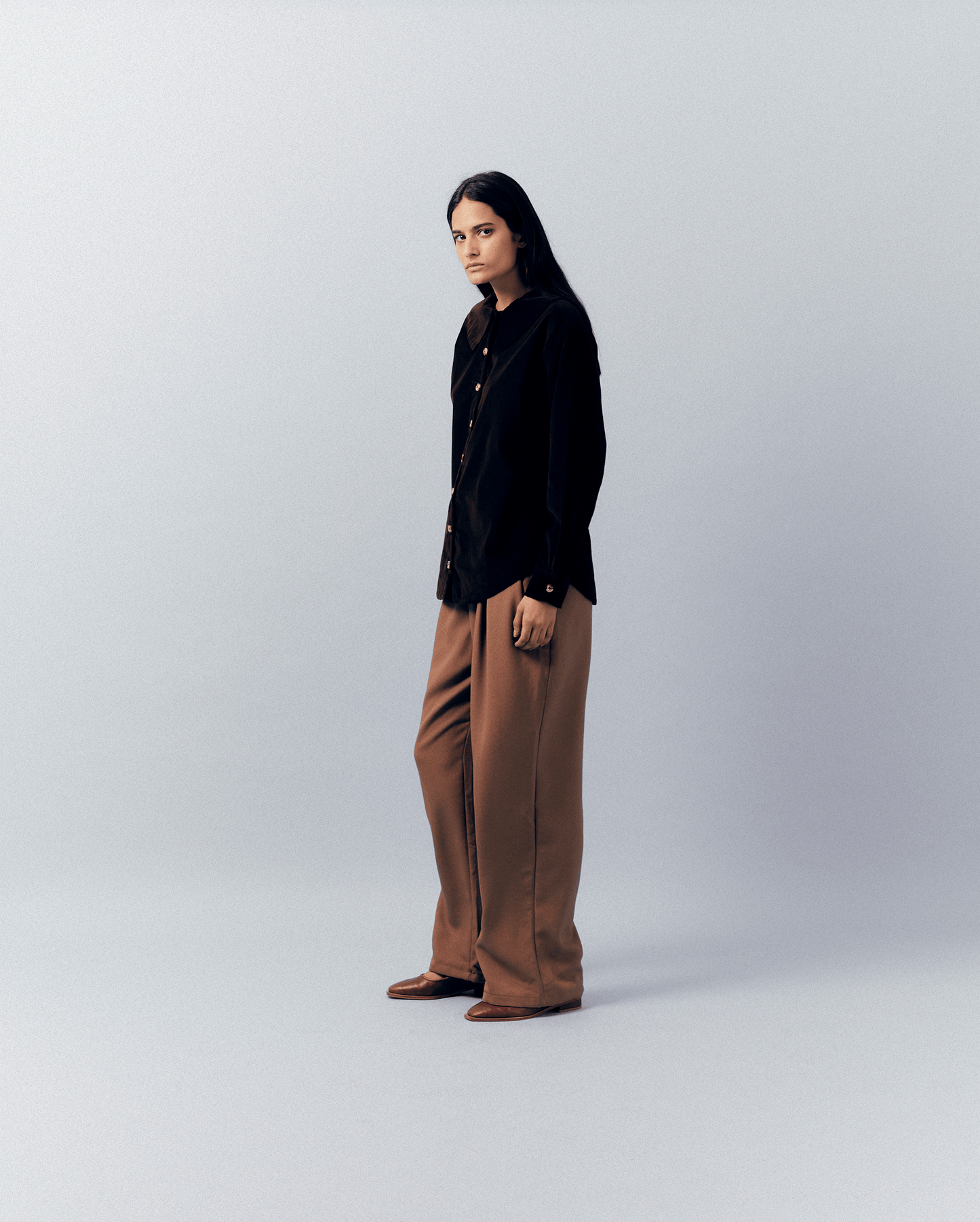 BEIGE PANTS