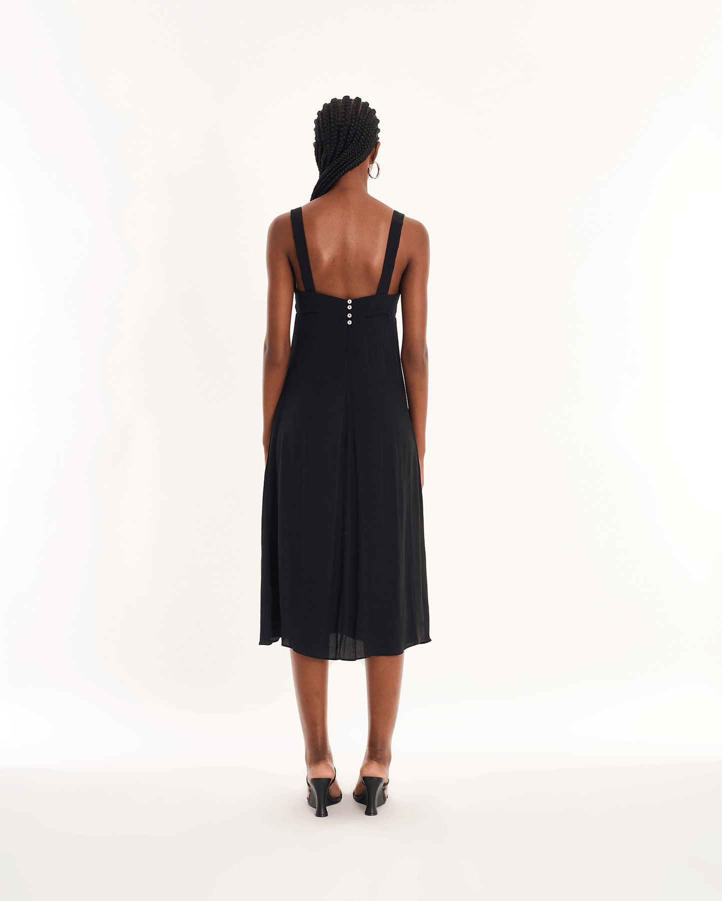 VESTIDO NEGRO