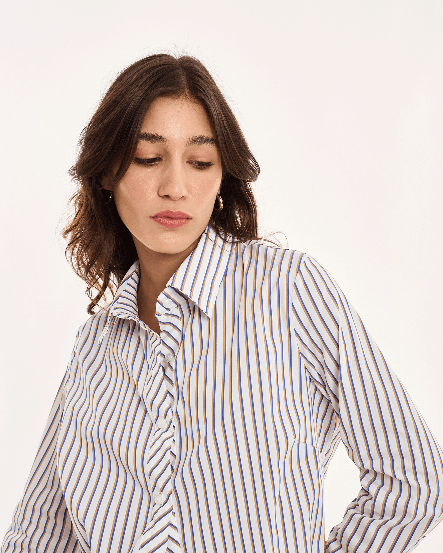 CAMISA AZUL Y BEIGE
