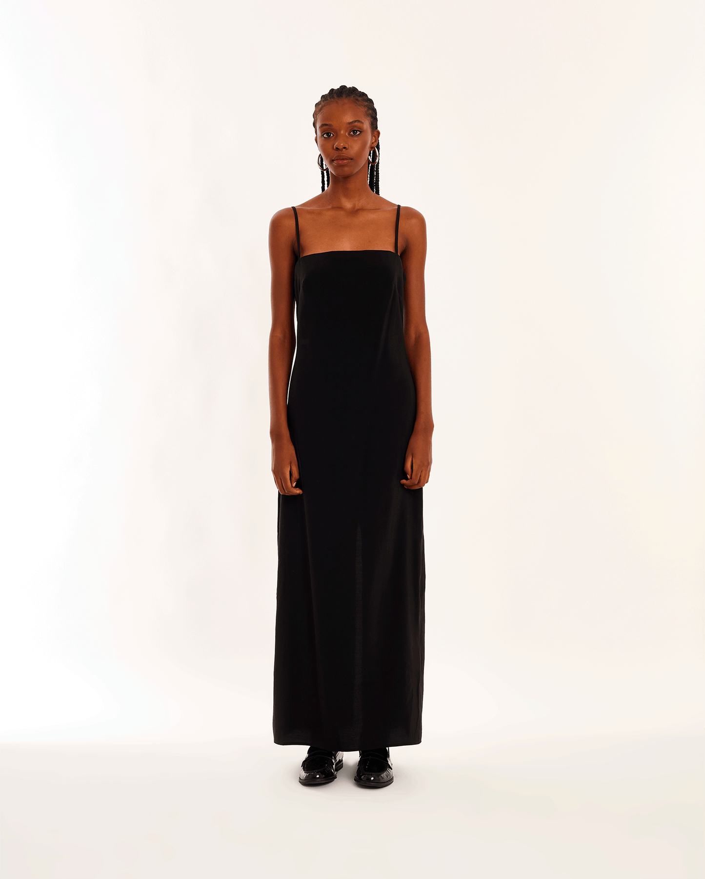VESTIDO NEGRO