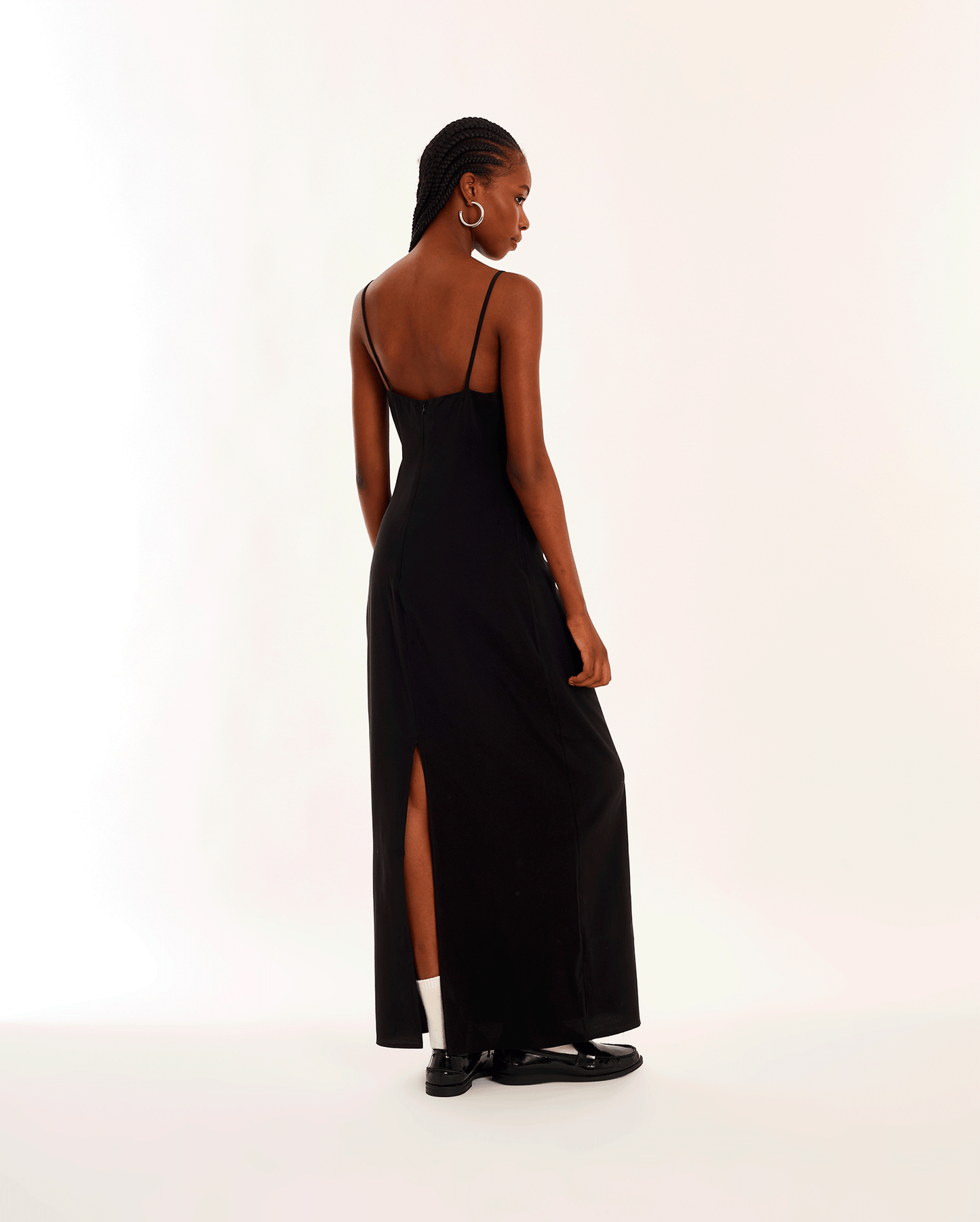 VESTIDO NEGRO