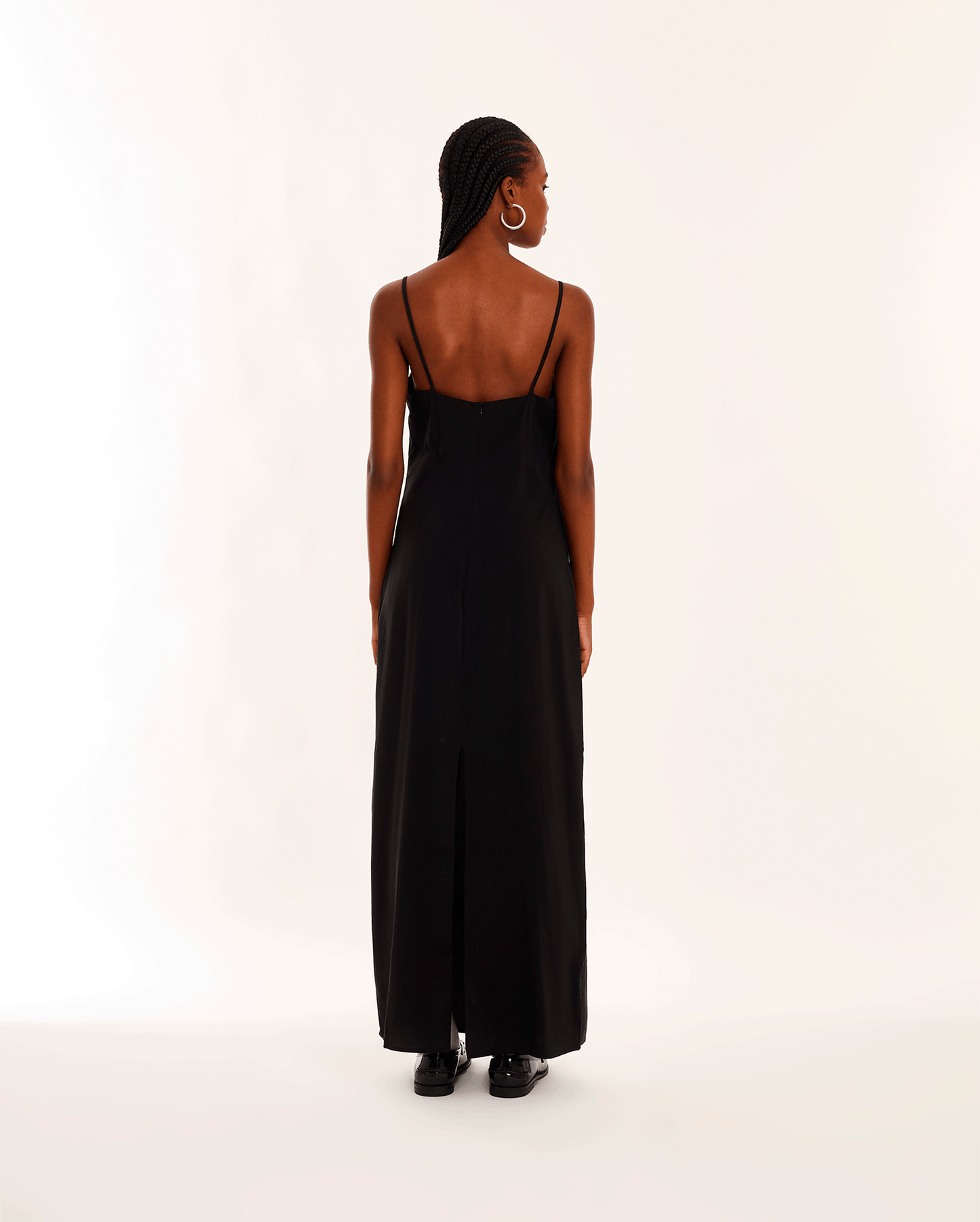 VESTIDO NEGRO