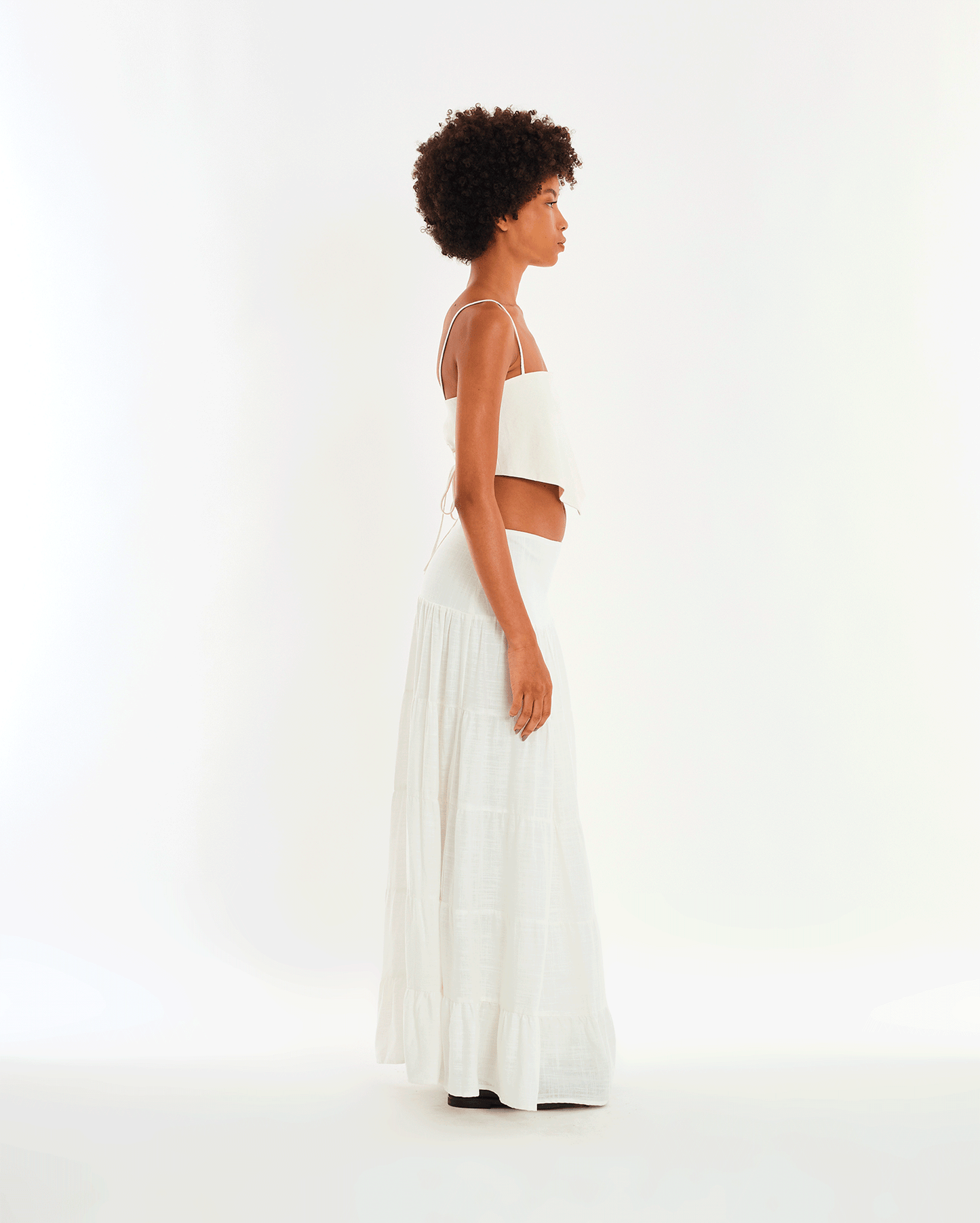 FALDA BLANCA ROMPIDA