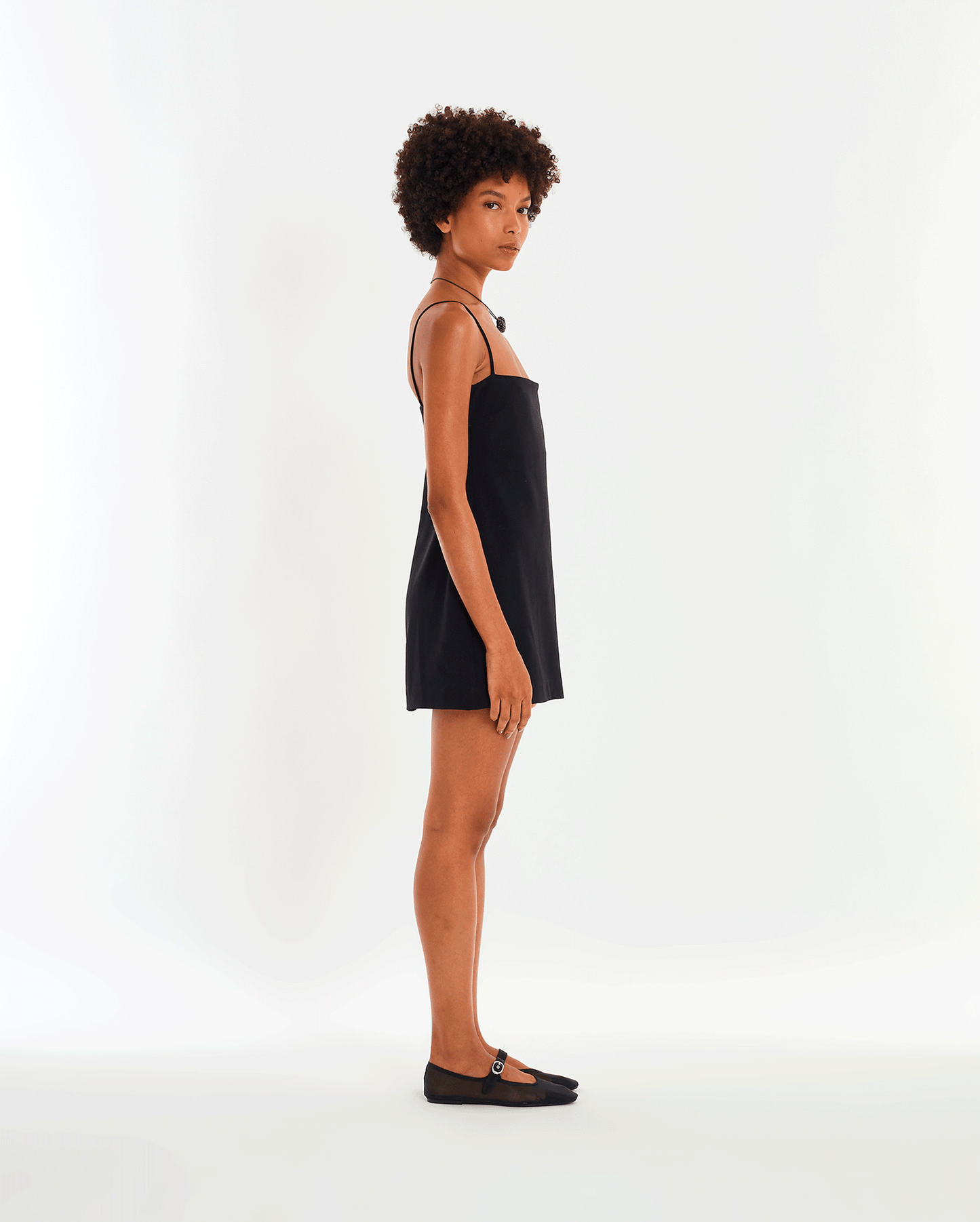 VESTIDO NEGRO