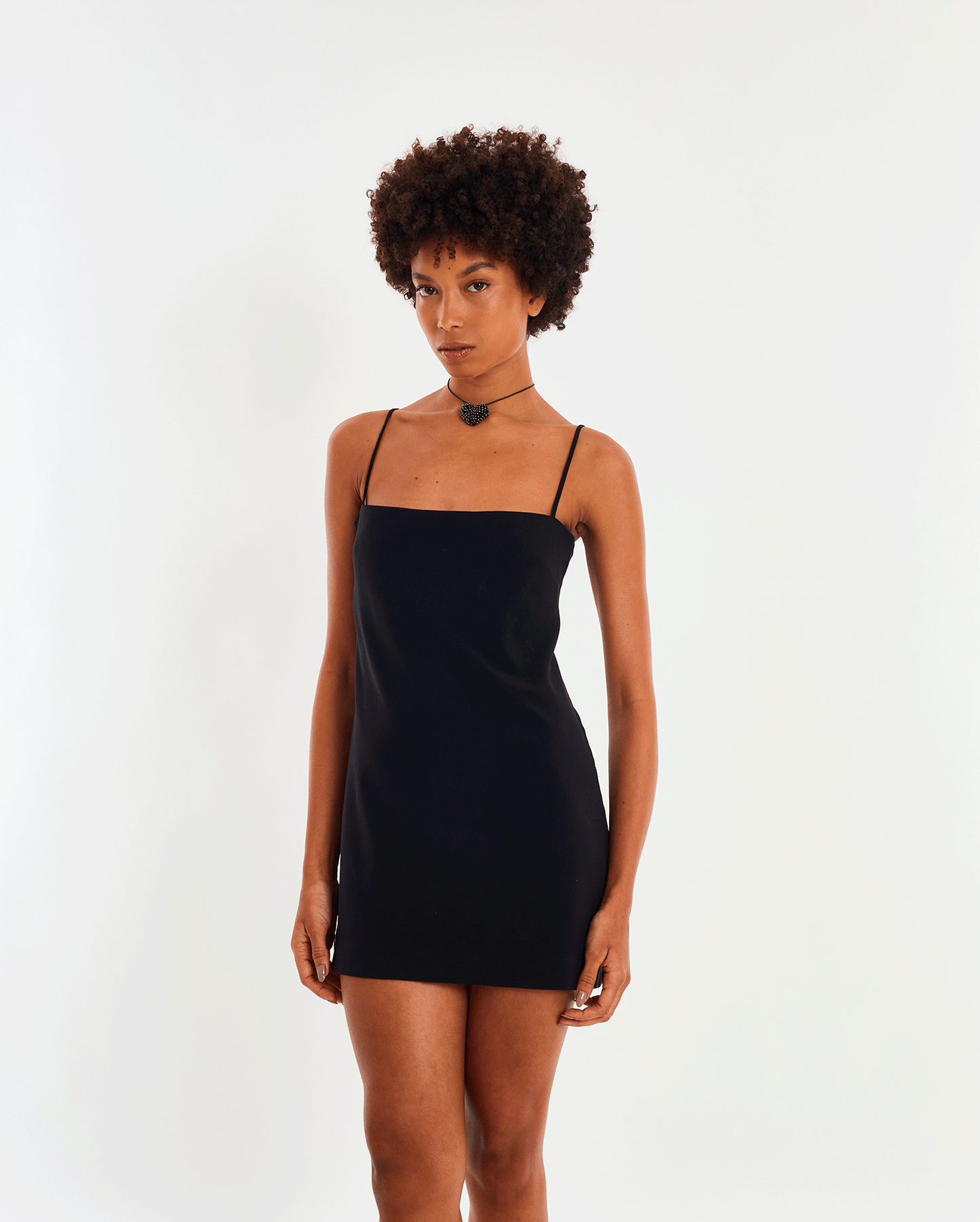 VESTIDO NEGRO