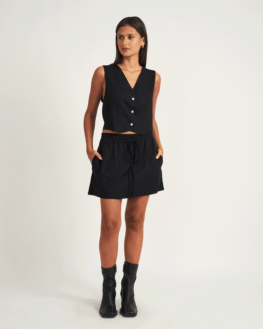 BLACK SKIRT
