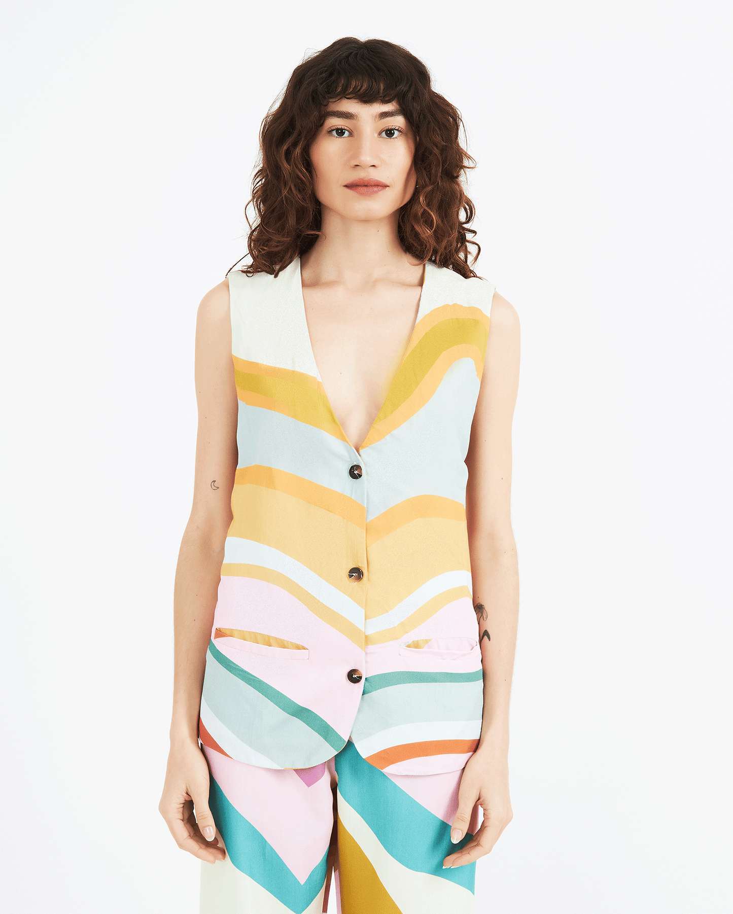 PRINTED VEST