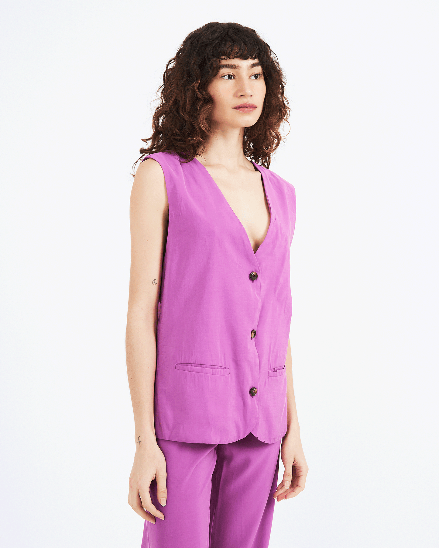PINK VEST