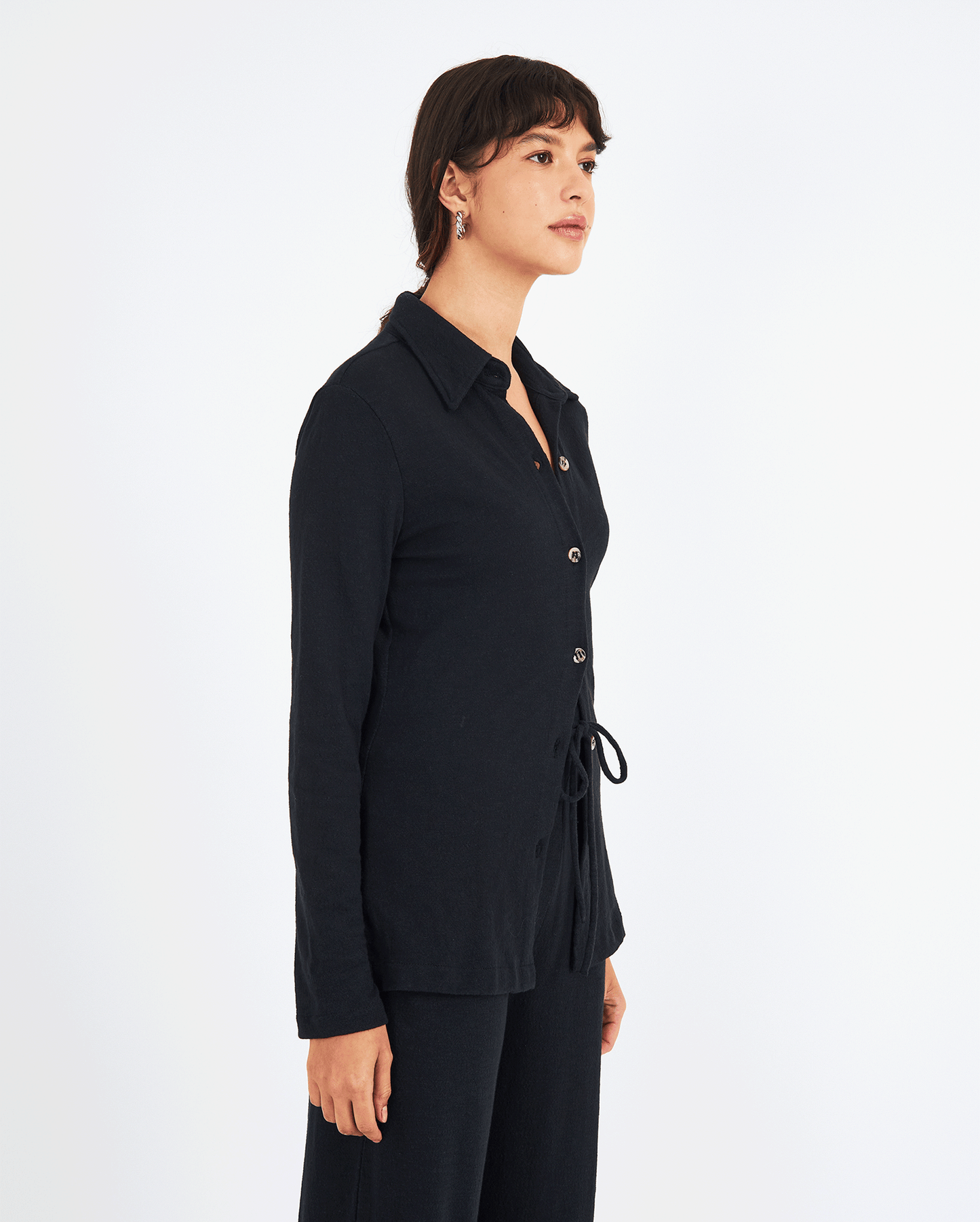 BLACK BLOUSE