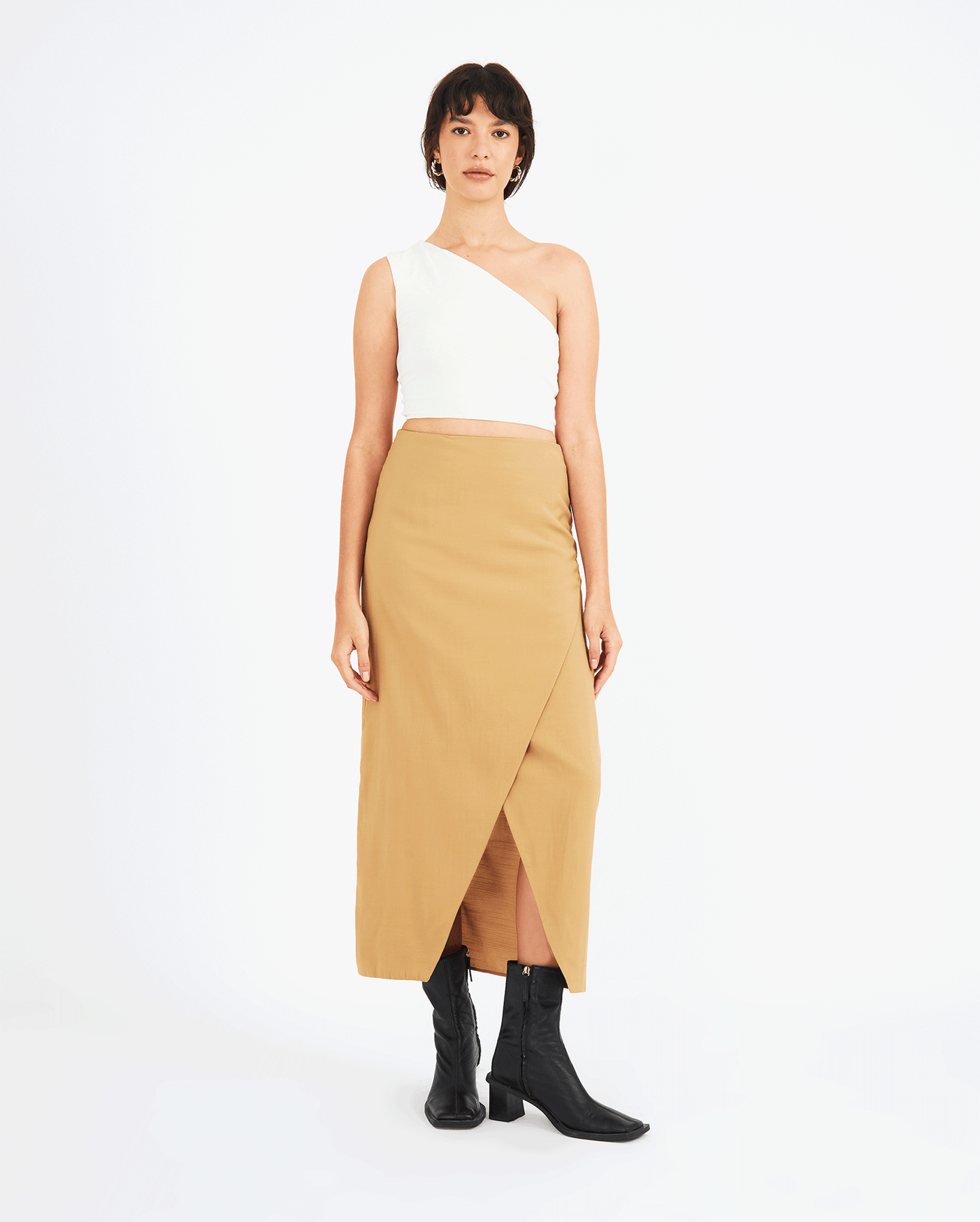 BEIGE SKIRT