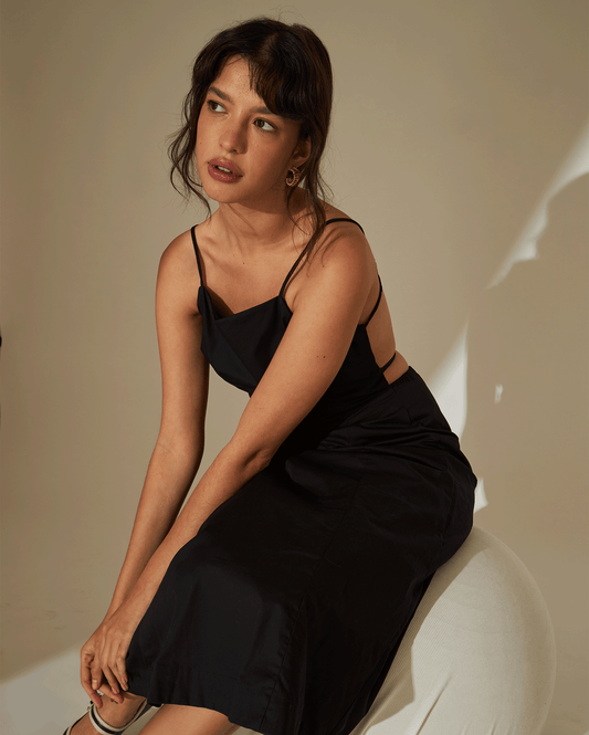 BLACK DRESS