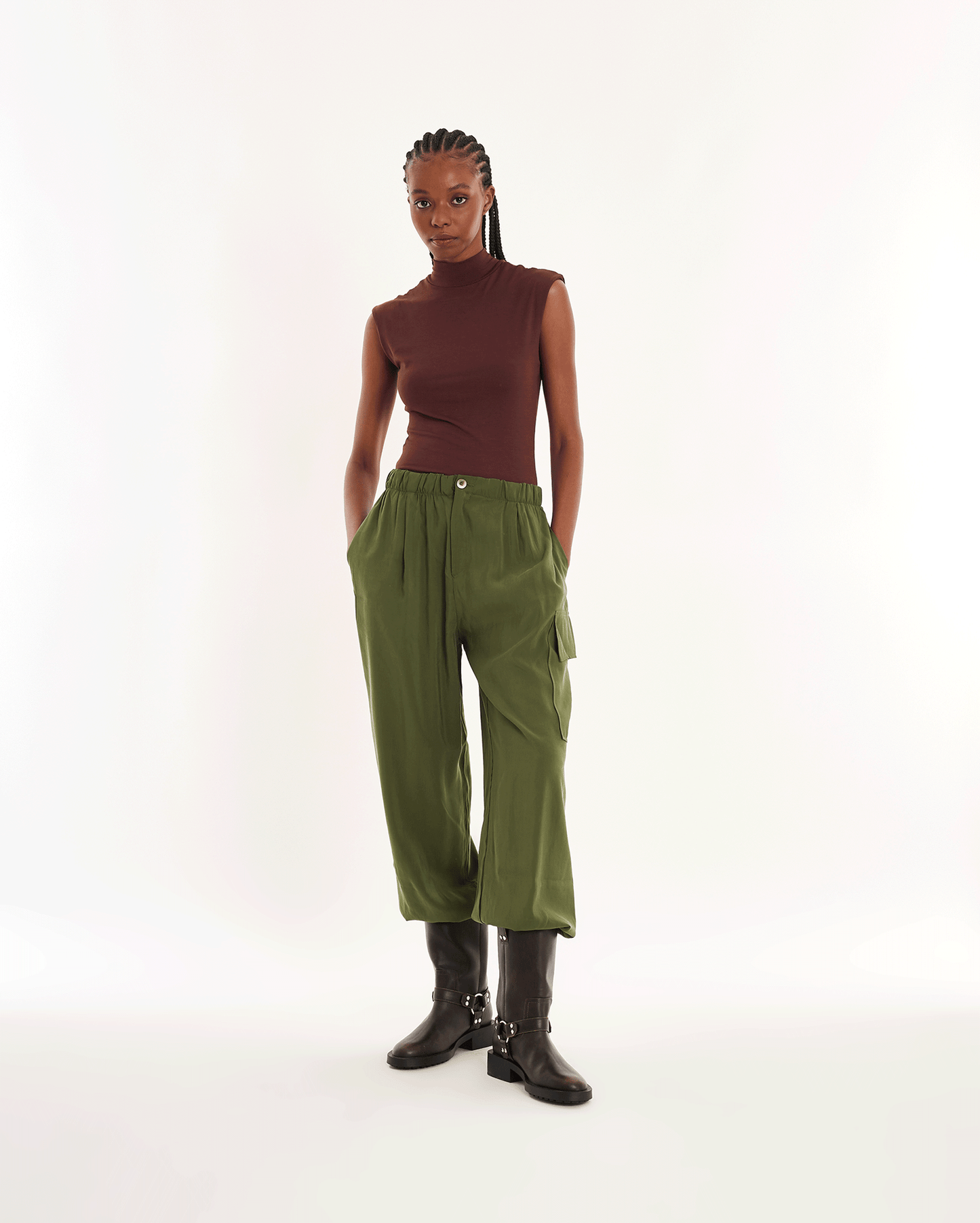 PANTALONES VERDES