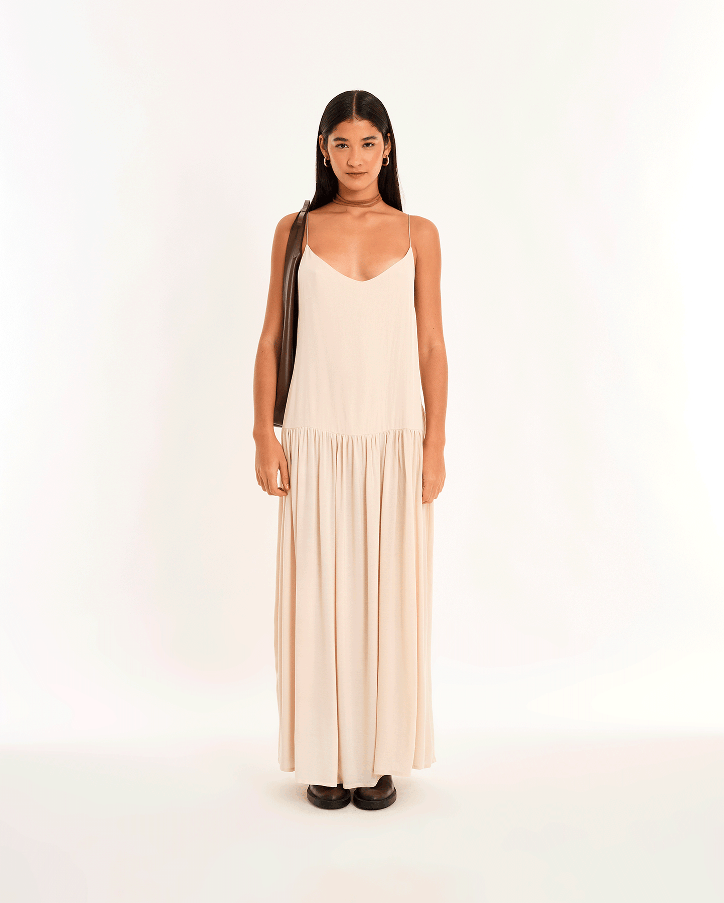 VESTIDO BEIGE