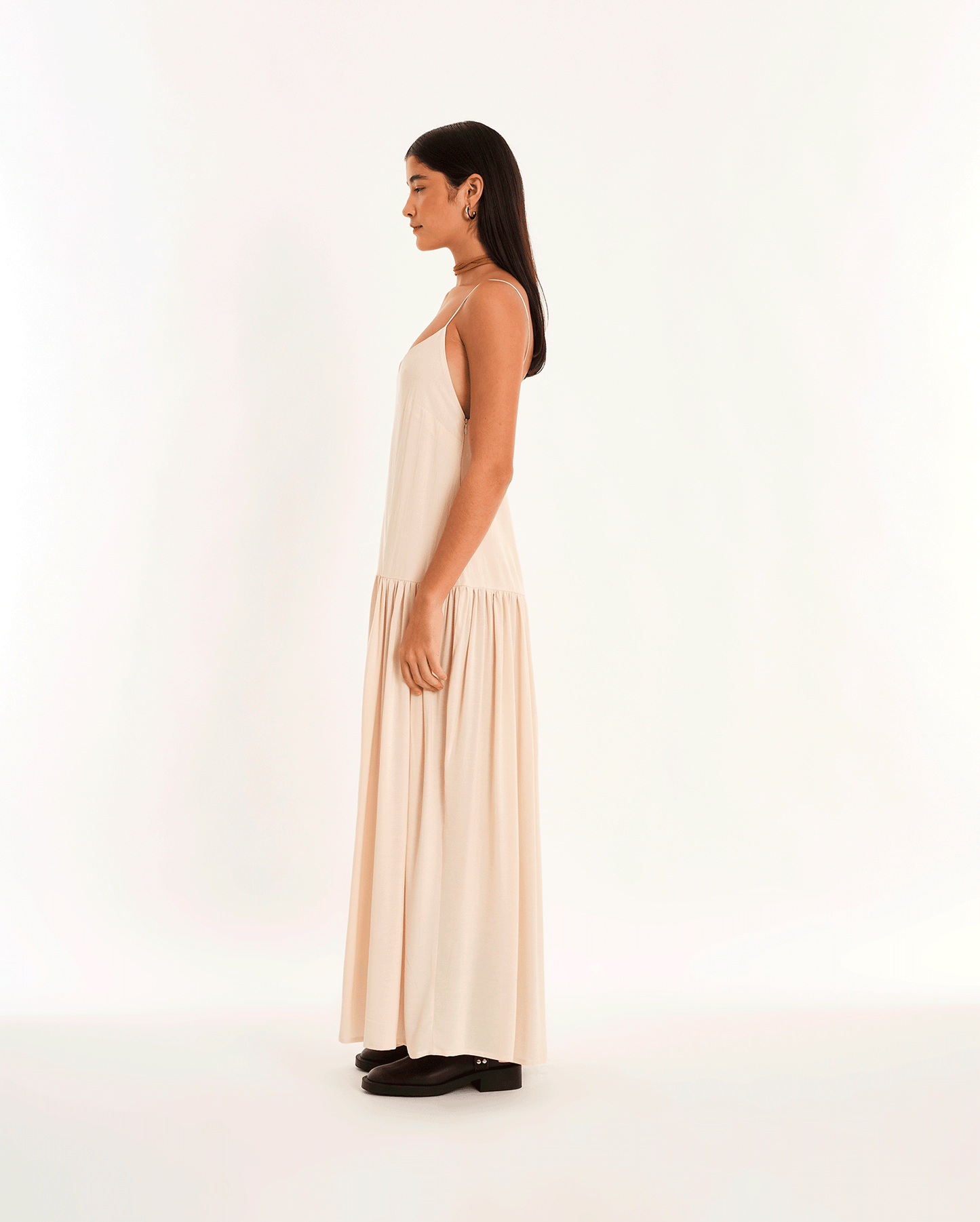 VESTIDO BEIGE