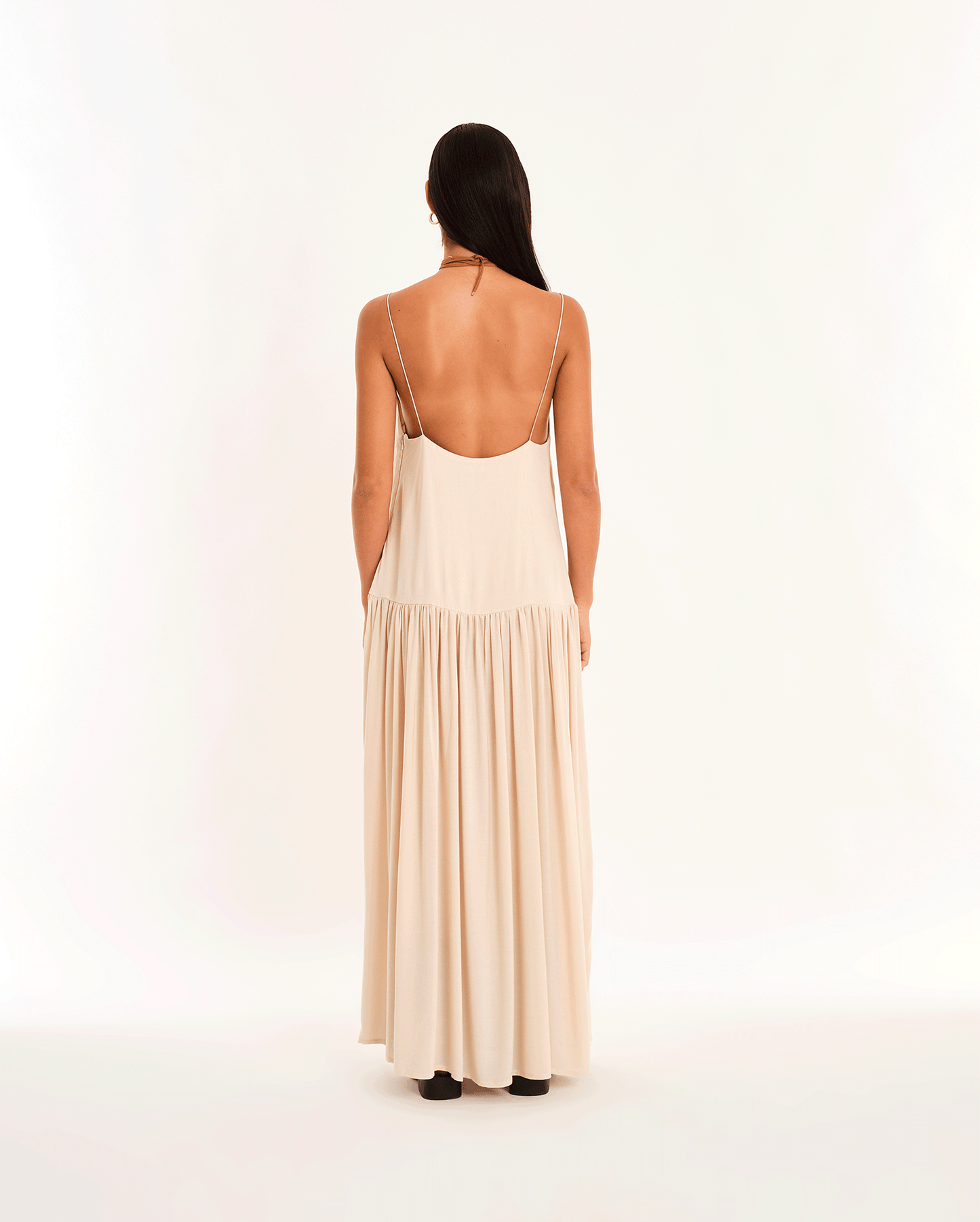 VESTIDO BEIGE