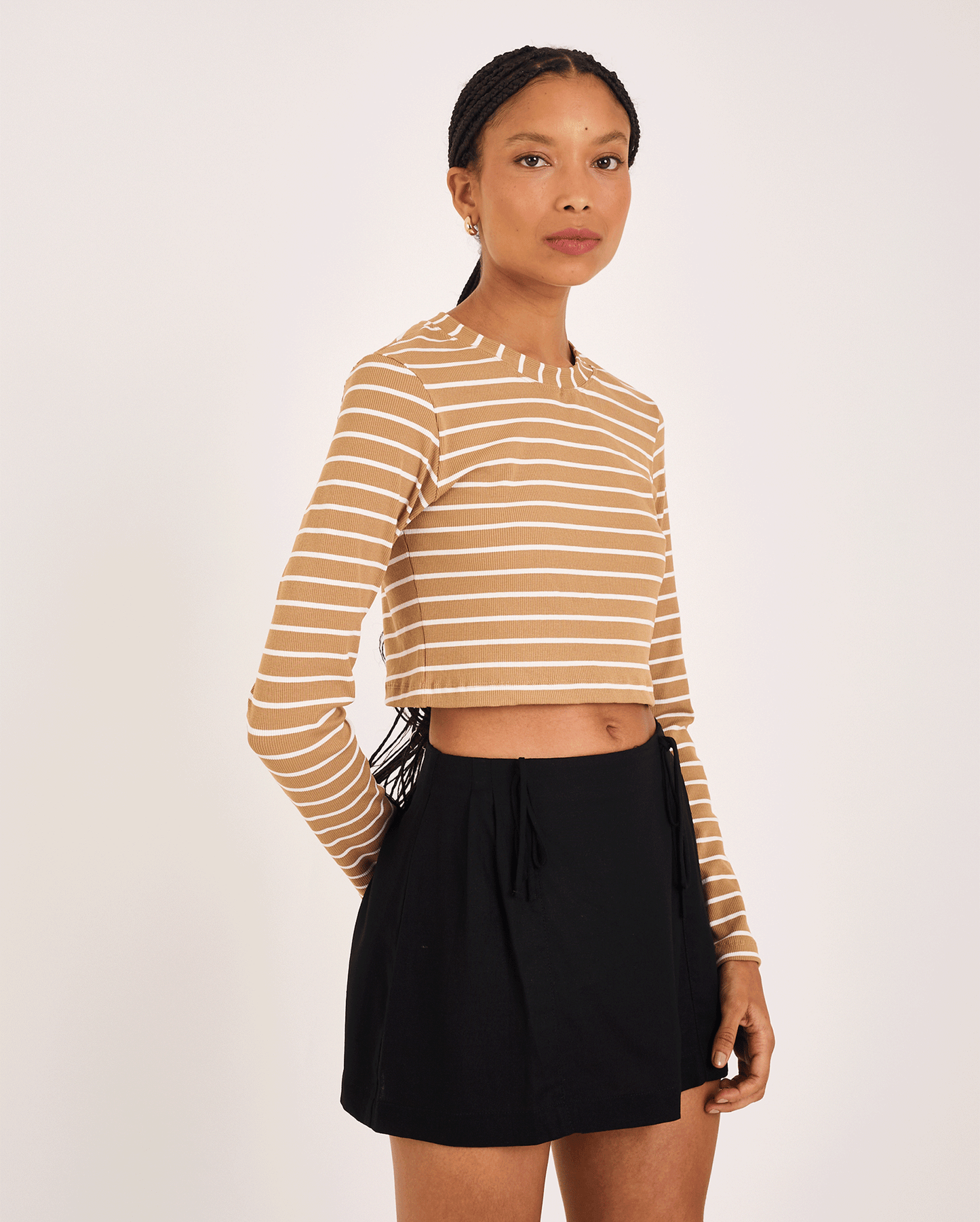 BEIGE STRIPED KAI STRIPED SHORT SLEEVE T-SHIRT