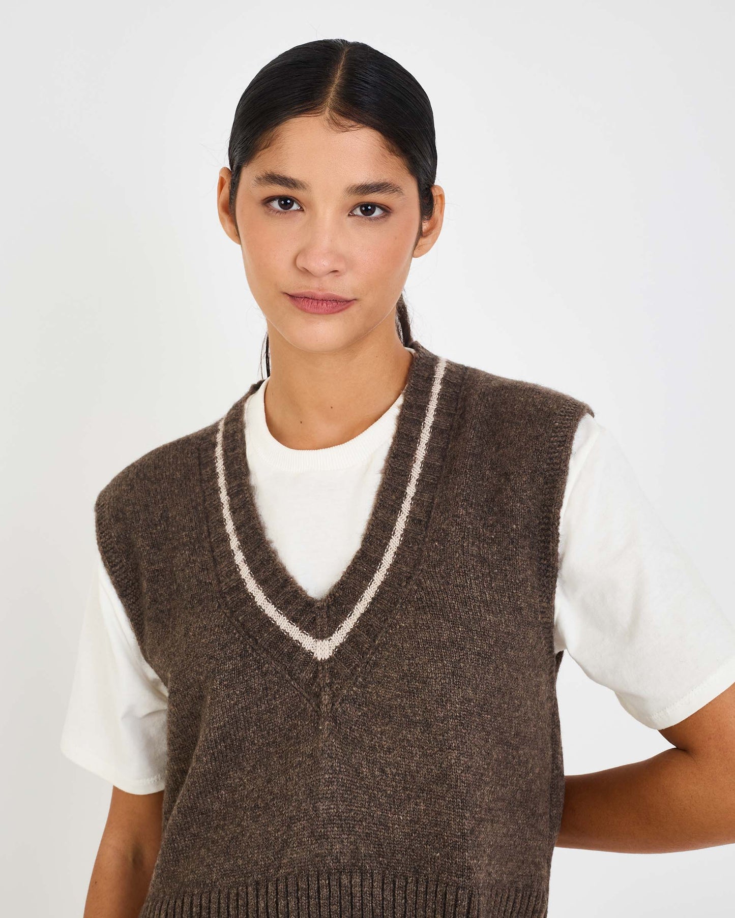 BROWN FAL KNITTED VEST