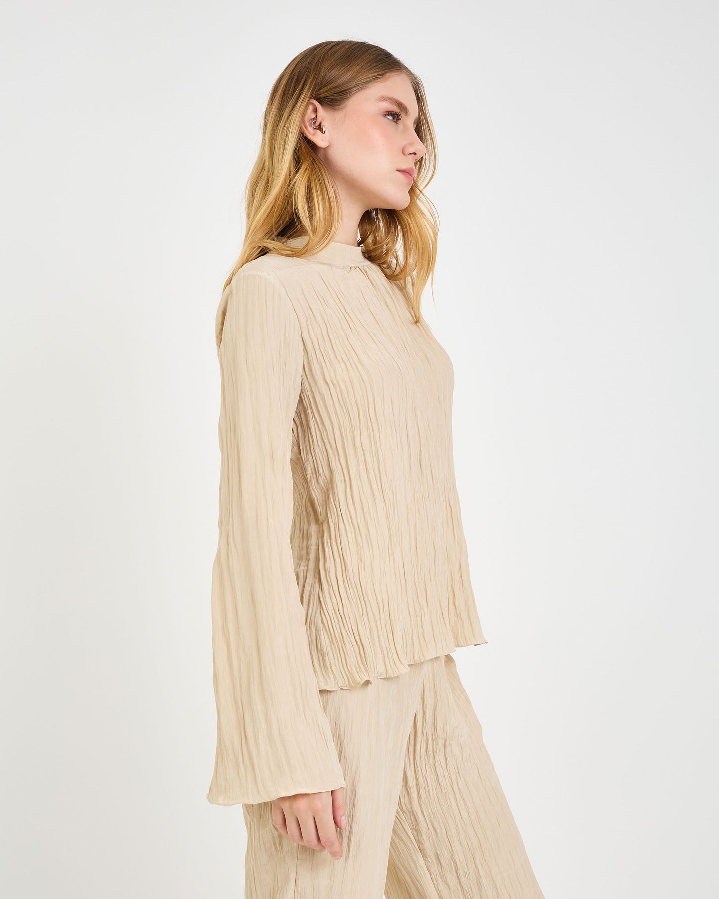 BEIGE NEV VOLUMINOUS BLOUSE