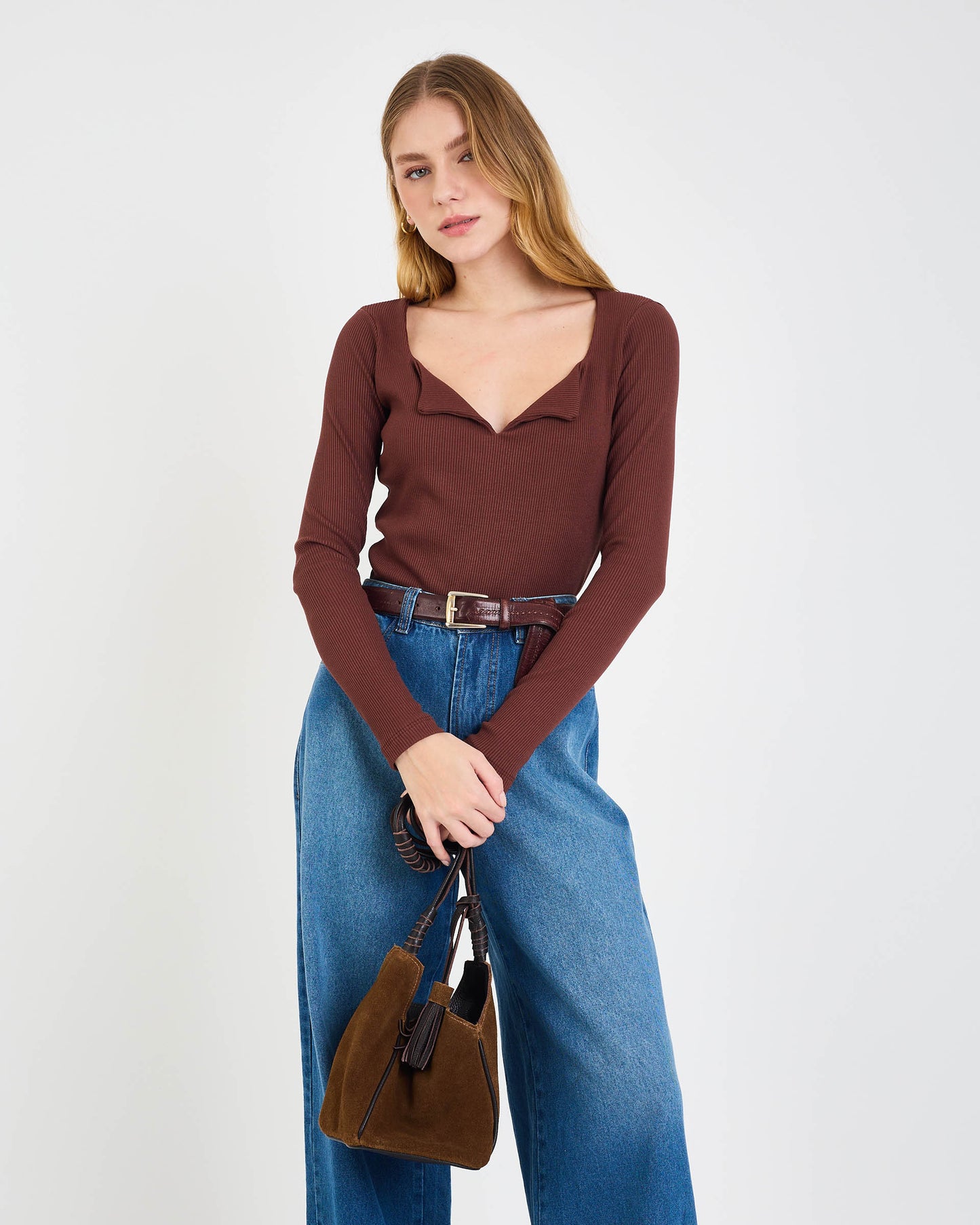 CARAMEL NEV TASSEL SHOULDER BAG
